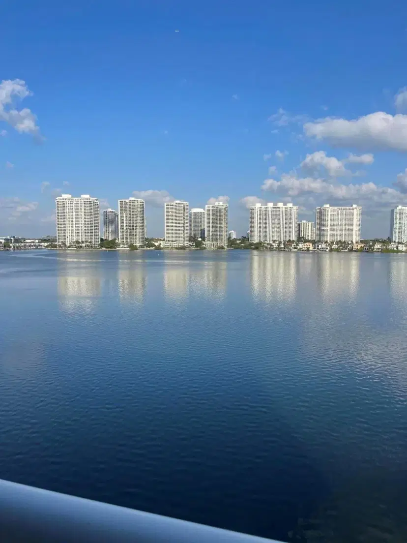 Picture of 17700 N Bay Road 702, Sunny Isles Beach FL 33160