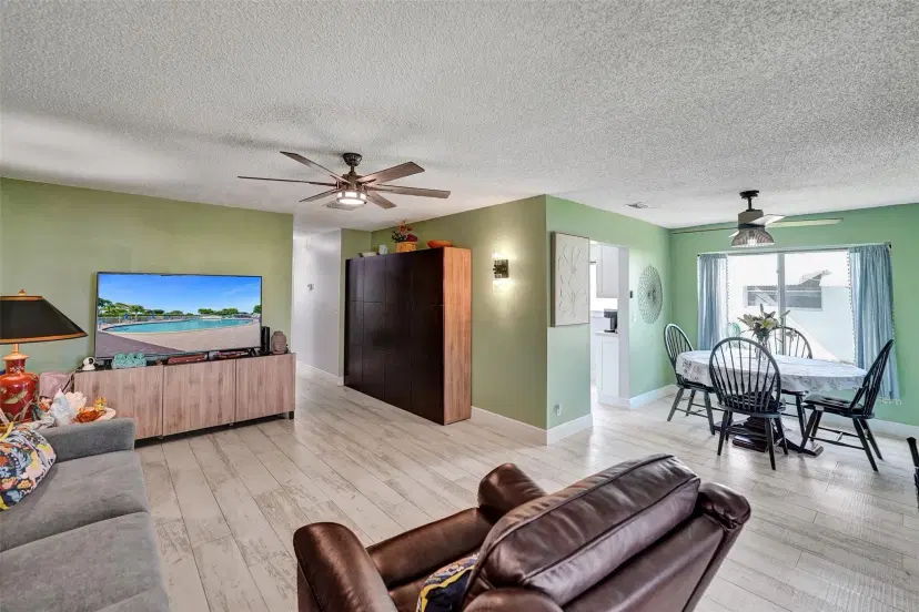 Picture of 1070 NW 85Th Terrace D72, Plantation FL 33322