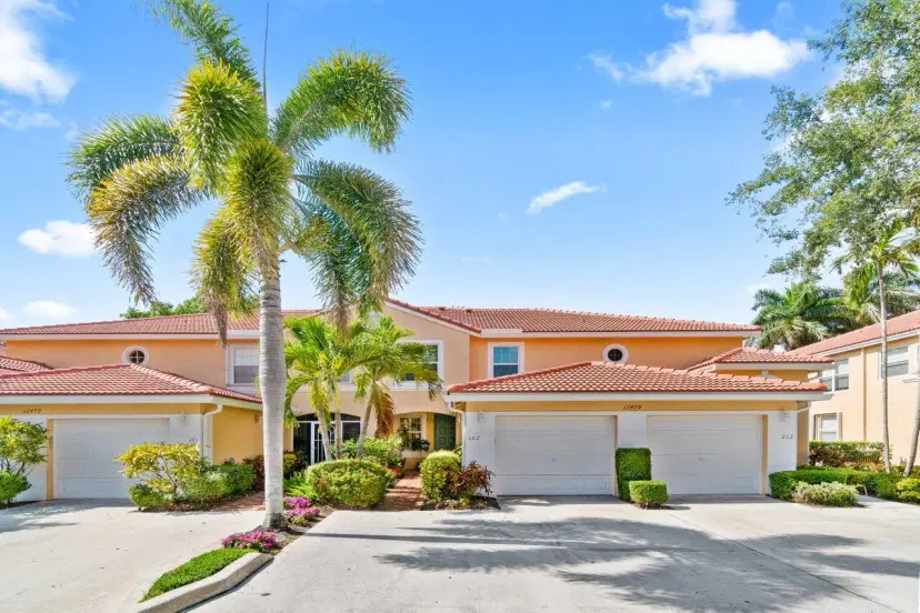 Picture of 12479 Crystal Pointe Drive 102, Boynton Beach FL 33437