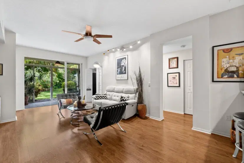 Picture of 12479 Crystal Pointe Drive 102, Boynton Beach FL 33437