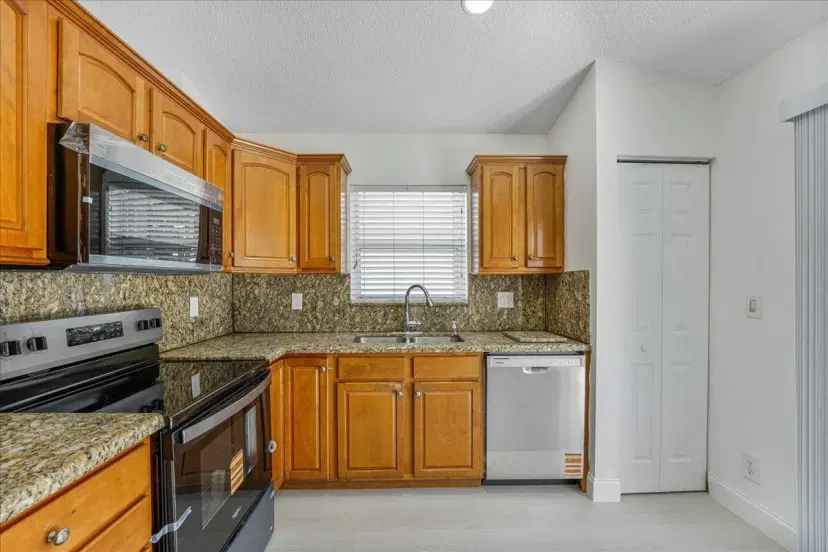 Picture of 191 Heming Way, Boynton Beach FL 33426