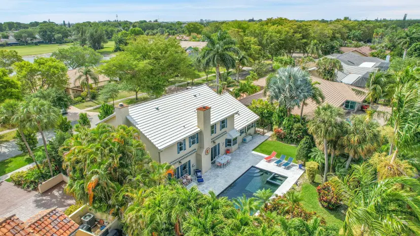 Picture of 435 Deer Creek Woodlake Lane, Deerfield Beach FL 33442