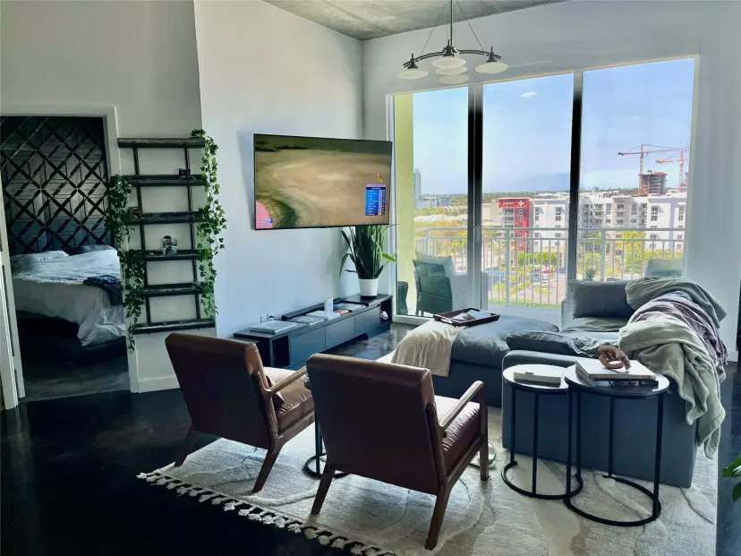 Picture of 313 NE 2Nd St 805, Fort Lauderdale FL 33301