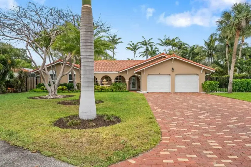 Picture of 815 Canary Walk, Gulfstream FL 33483