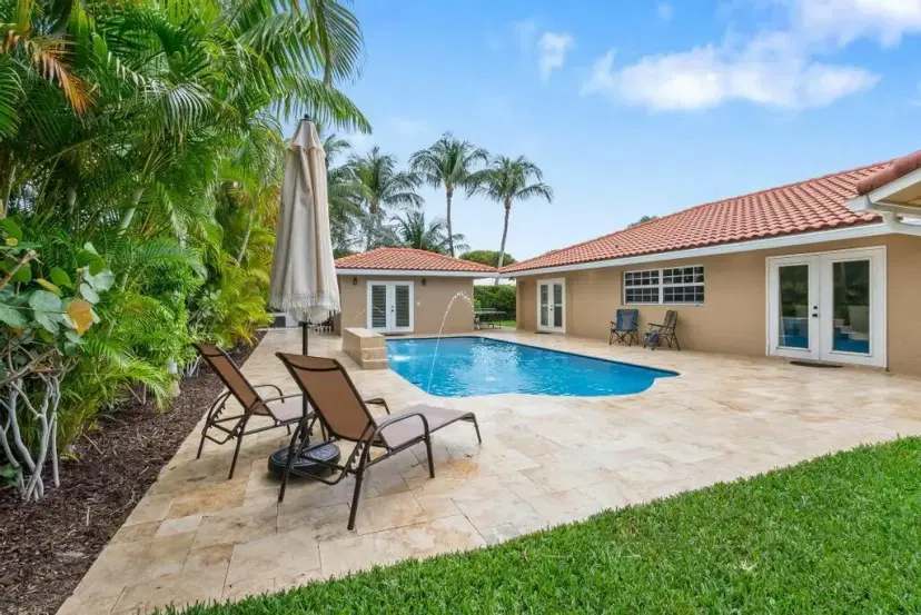 Picture of 815 Canary Walk, Gulfstream FL 33483