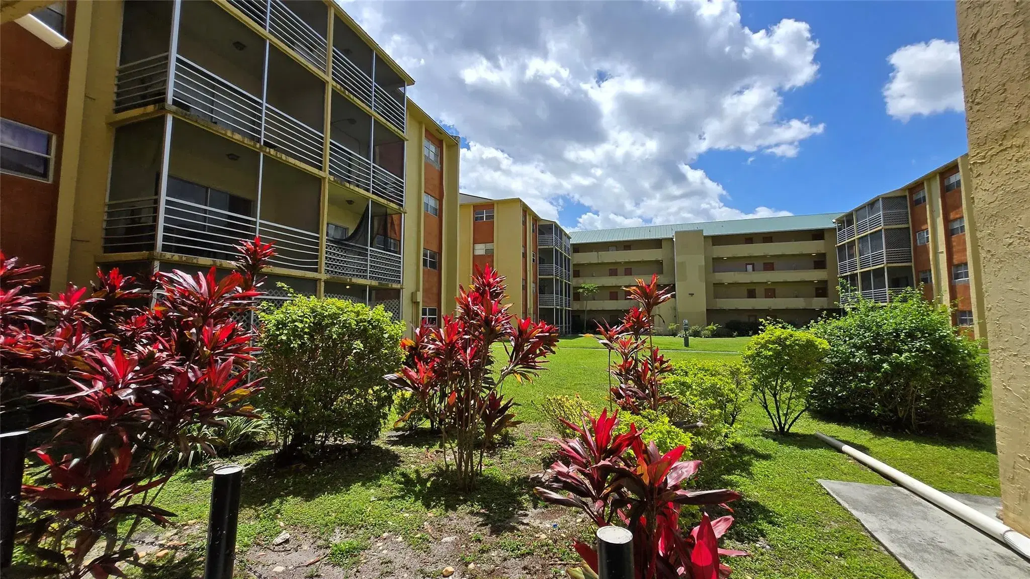 Picture of 3700 NW 21St St 206, Lauderdale Lakes, FL 33311