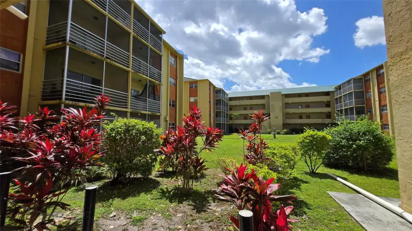Picture of 3700 NW 21St St 206, Lauderdale Lakes FL 33311