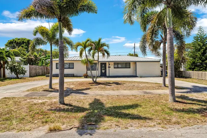 Picture of 344 E Jasmine Drive, Lake Park FL 33403