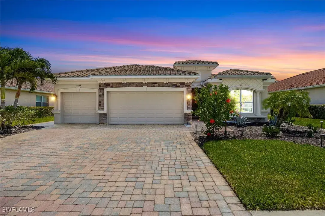 Picture of 2094 Satsuma Ln, Naples, FL 34120