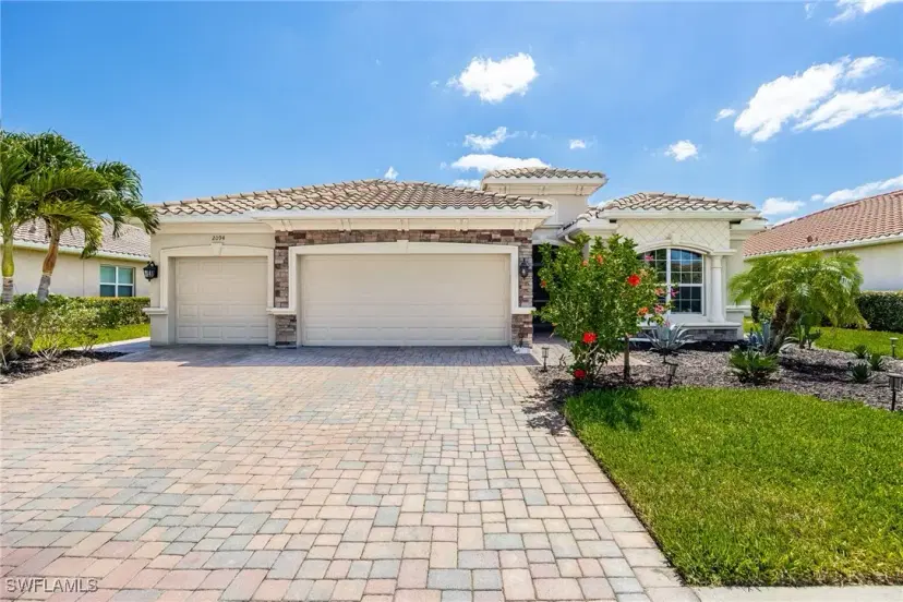 Picture of 2094 Satsuma Ln, Naples FL 34120