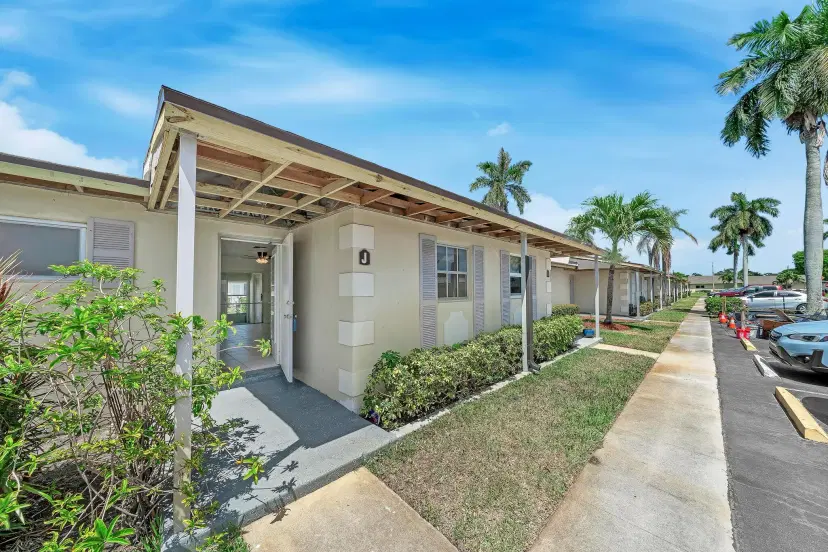 Picture of 2771 Ashley Drive E J, West Palm Beach FL 33415