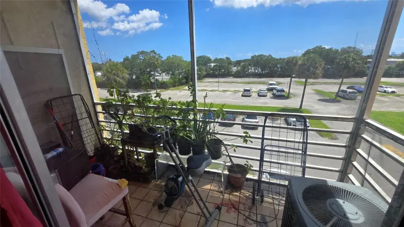 Picture of 3600 NW 21St St 313, Lauderdale Lakes FL 33311