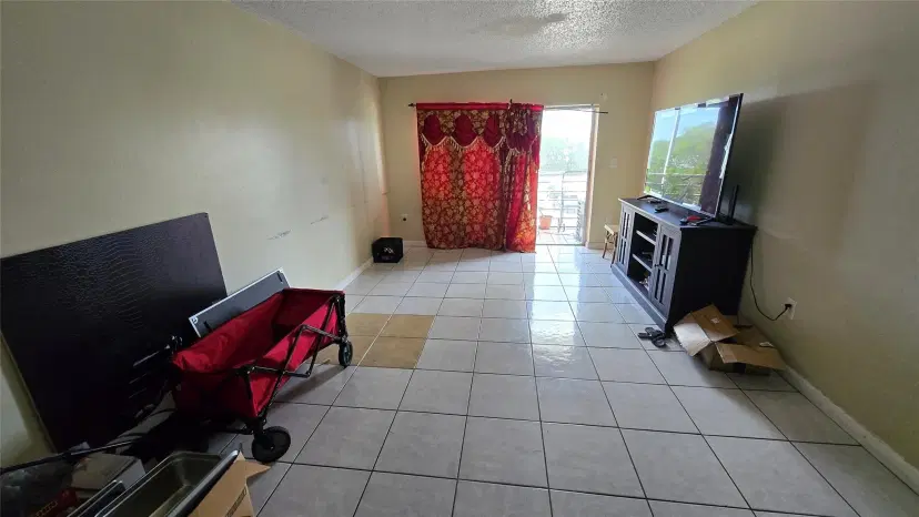 Picture of 3600 NW 21St St 313, Lauderdale Lakes FL 33311