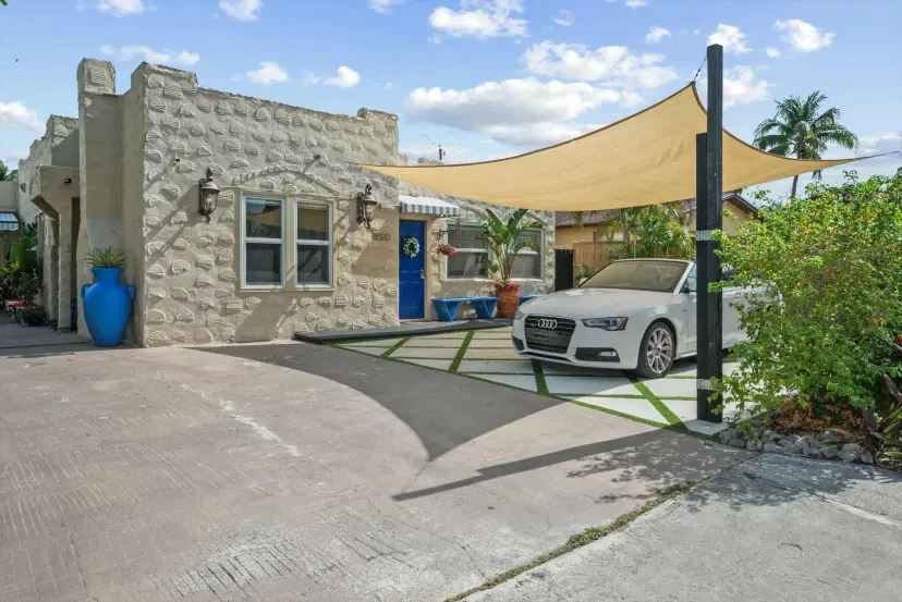 Picture of 951 Selkirk Street, West Palm Beach FL 33405
