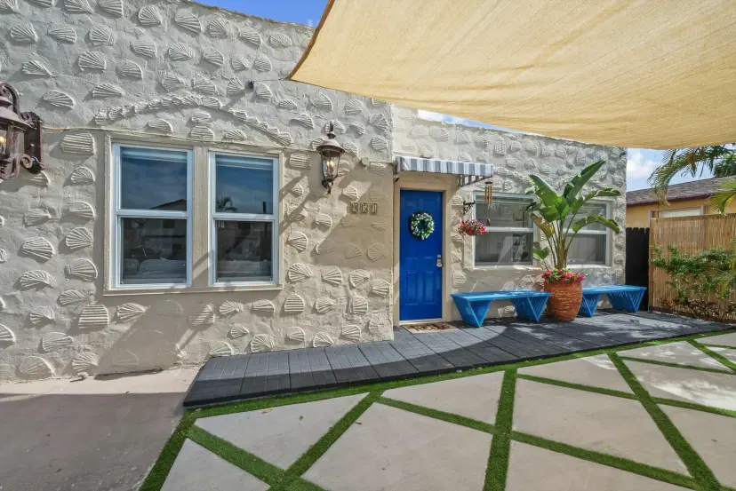 Picture of 951 Selkirk Street, West Palm Beach FL 33405