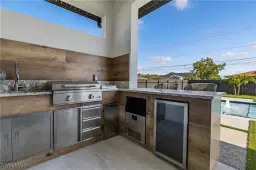 Picture of 833 SW 16Th Ter, Cape Coral, FL 33991