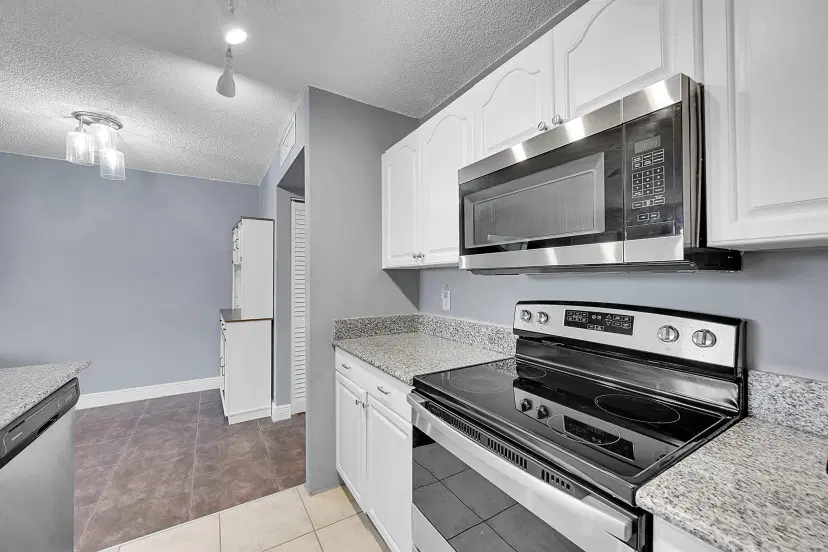 Picture of 1625 Meadows Circle W, Boynton Beach FL 33436