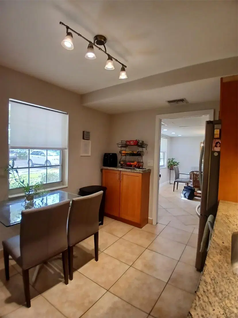 Picture of 907 Cypress Ter 104, Pompano Beach FL 33069