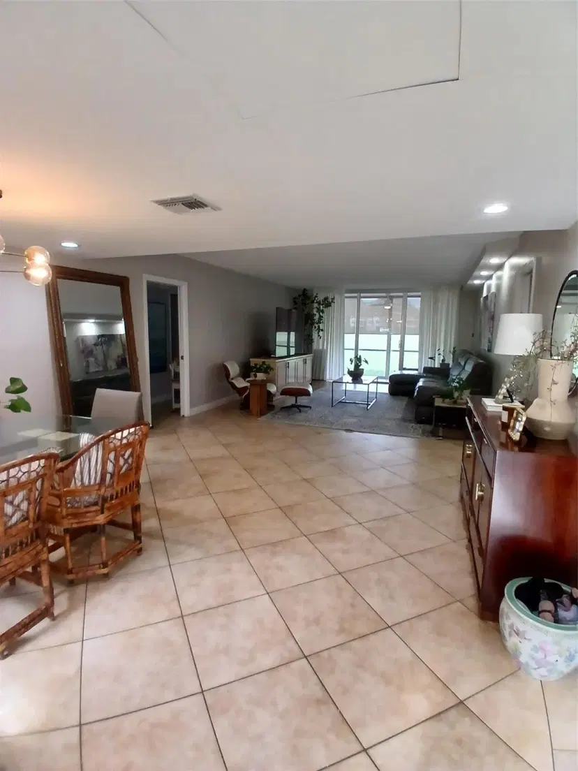 Picture of 907 Cypress Ter 104, Pompano Beach FL 33069