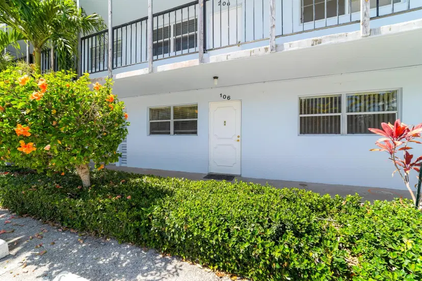 Picture of 2006 S Federal Highway 106, Boynton Beach FL 33435