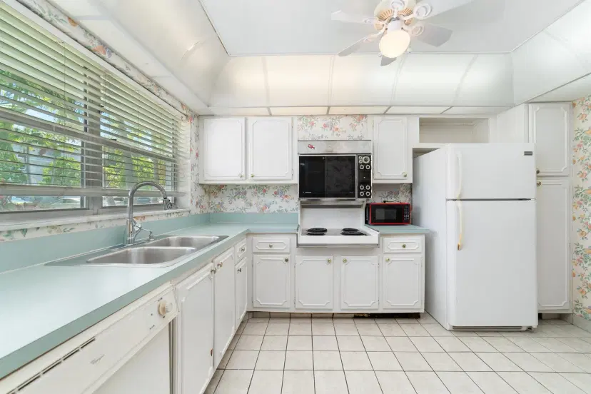 Picture of 2006 S Federal Highway 106, Boynton Beach FL 33435