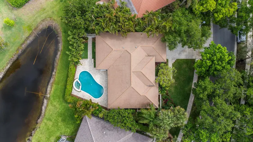 Picture of 18475 Lake Bend Drive, Jupiter FL 33458
