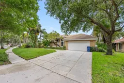 Picture of 18475 Lake Bend Drive, Jupiter, FL 33458