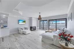 Picture of 410 La Peninsula Blvd 410, Naples, FL 34113