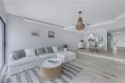 Picture of 410 La Peninsula Blvd 410, Naples, FL 34113