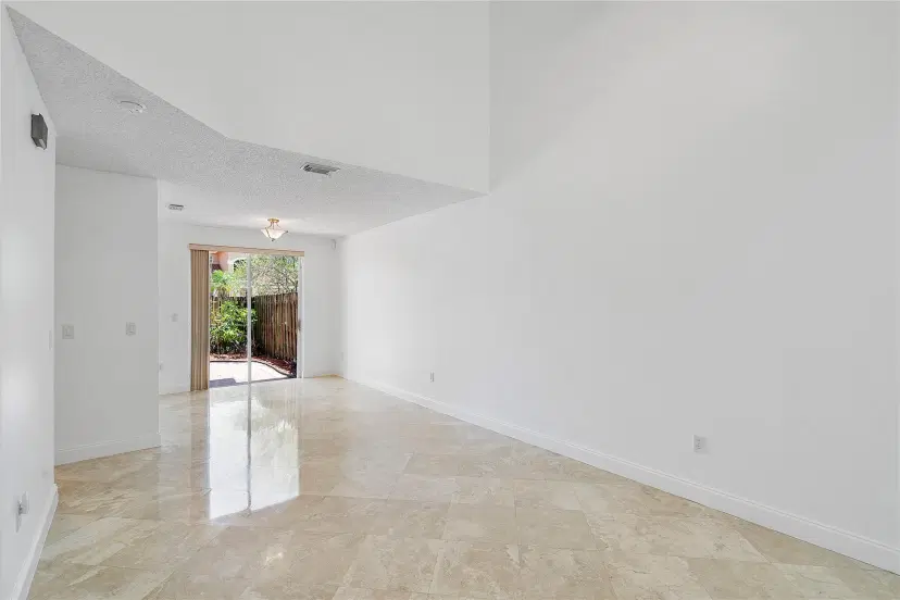 Picture of 2235 NW 161St Ter 2235, Pembroke Pines FL 33028