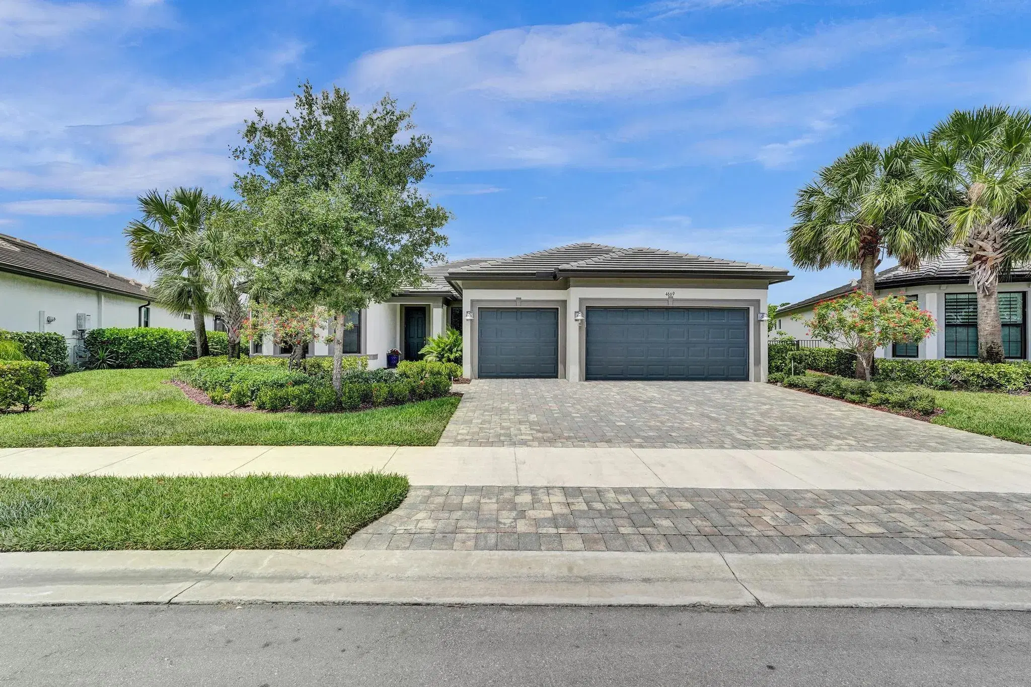 Picture of 4669 Pinehurst Trl, Fort Lauderdale, FL 33309