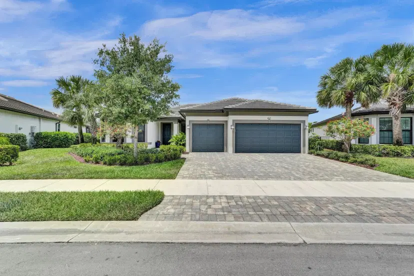 Picture of 4669 Pinehurst Trl, Fort Lauderdale FL 33309