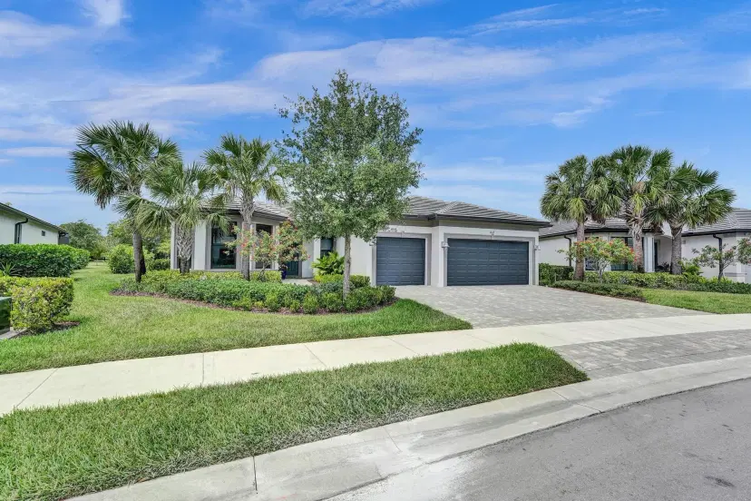 Picture of 4669 Pinehurst Trl, Fort Lauderdale FL 33309