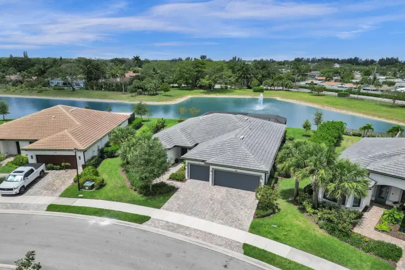 Picture of 4669 Pinehurst Trl, Fort Lauderdale FL 33309