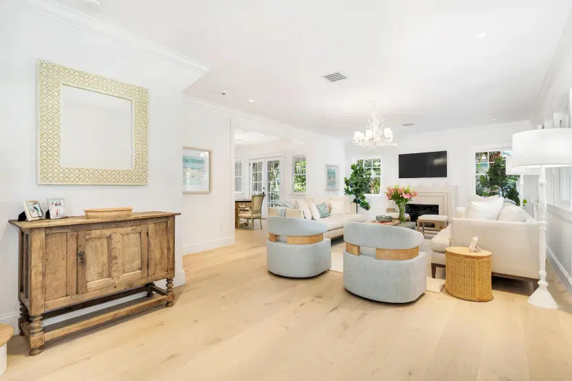 Picture of 142 Seabreeze Avenue, Palm Beach FL 33480