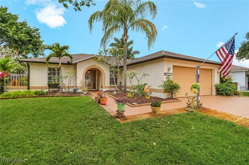Picture of 15553 Horseshoe Ln, Fort Myers FL 33905