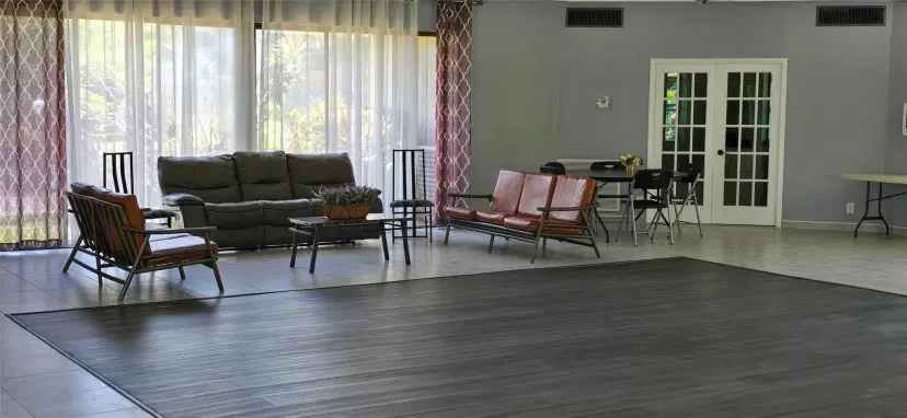 Picture of 5031 W Oakland Park Blvd C-105, Lauderdale Lakes FL 33313