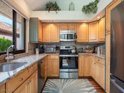 Picture of 515 Bay Villas Ln, Naples, FL 34108