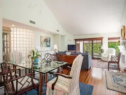Picture of 515 Bay Villas Ln, Naples, FL 34108
