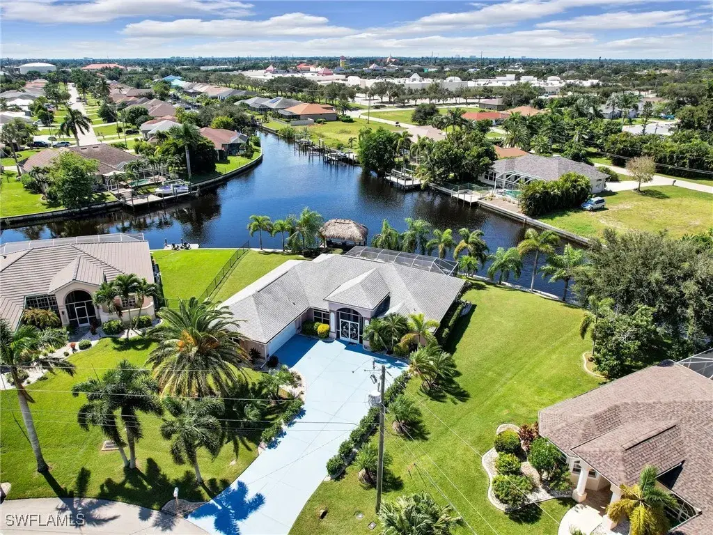 Picture of 1800 SE 21St St, Cape Coral, FL 33990