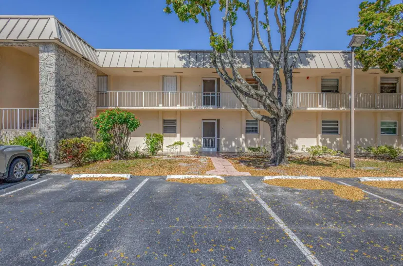 Picture of 10821 N Military Trail 7, Palm Beach Gardens FL 33410