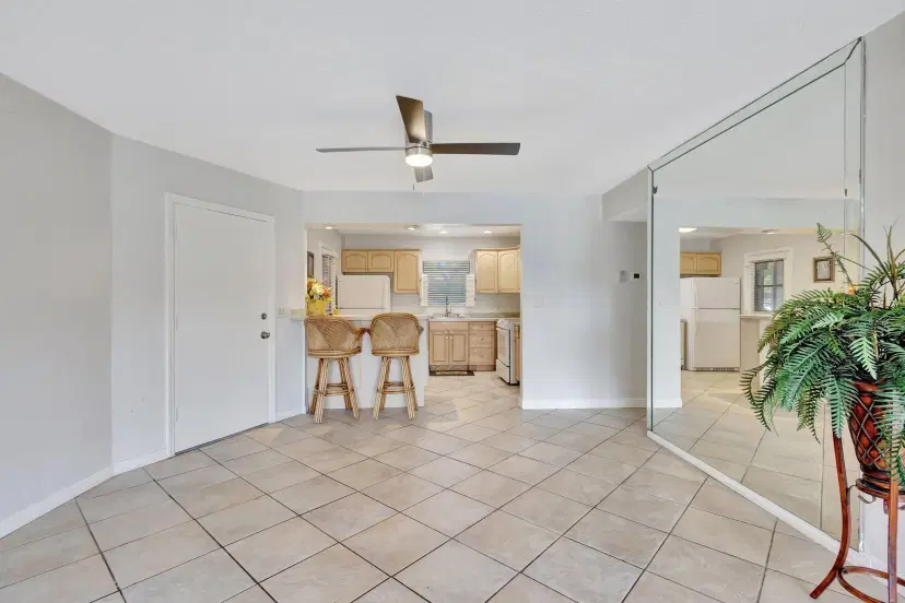 Picture of 10821 N Military Trail 7, Palm Beach Gardens FL 33410