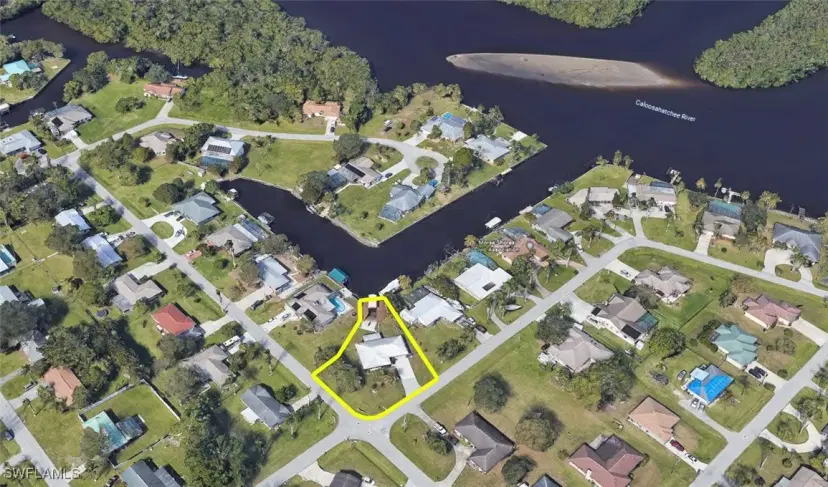 Picture of 303 Georgia Ave, Fort Myers FL 33905
