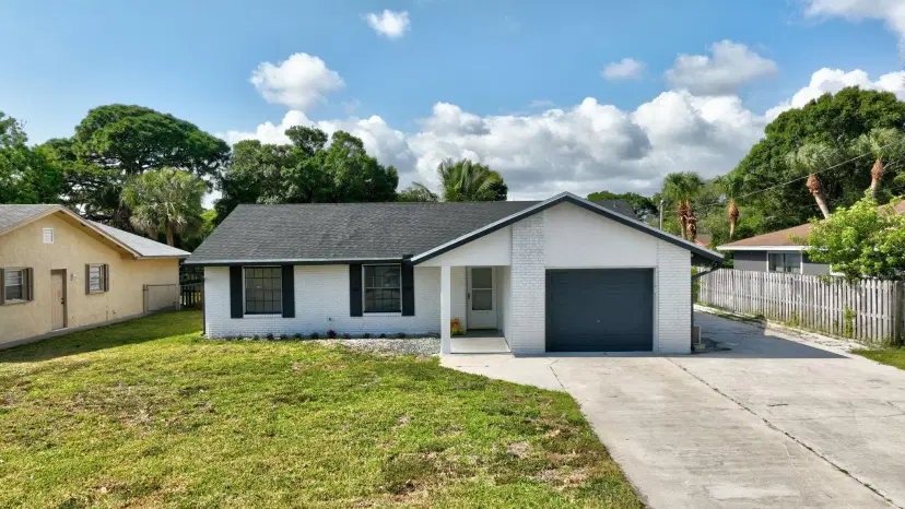 Picture of 717 Holly Avenue, Fort Pierce FL 34982