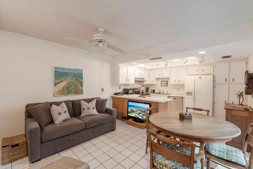 Picture of 106 Linda Lane 4, Palm Beach Shores FL 33404