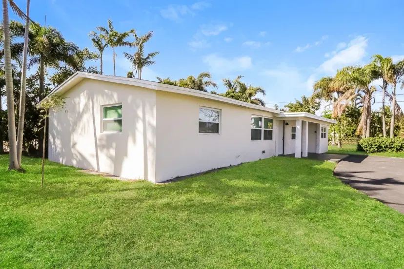 Picture of 715 SW 2Nd St, Boynton Beach FL 33435