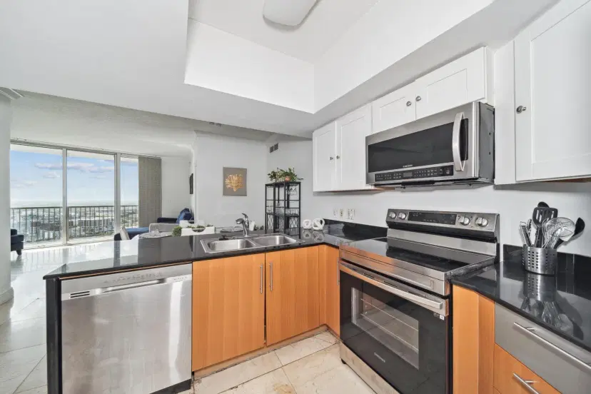 Picture of 1750 N Bayshore Dr 4315, Miami FL 33132