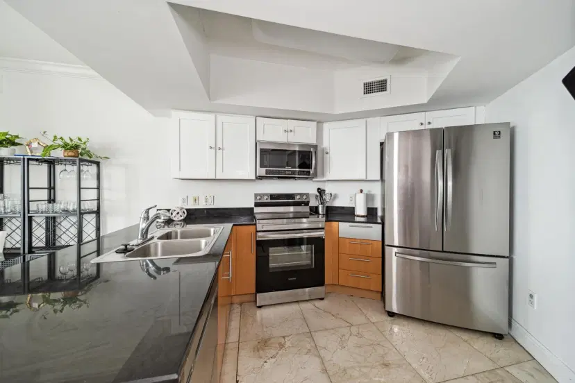 Picture of 1750 N Bayshore Dr 4315, Miami FL 33132
