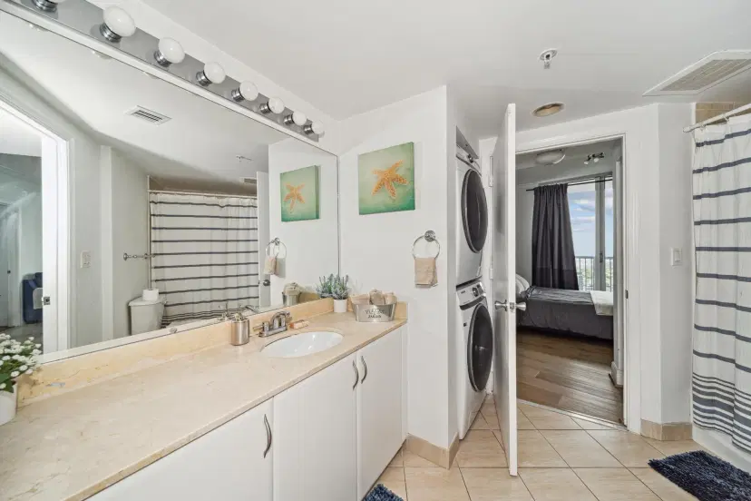 Picture of 1750 N Bayshore Dr 4315, Miami FL 33132