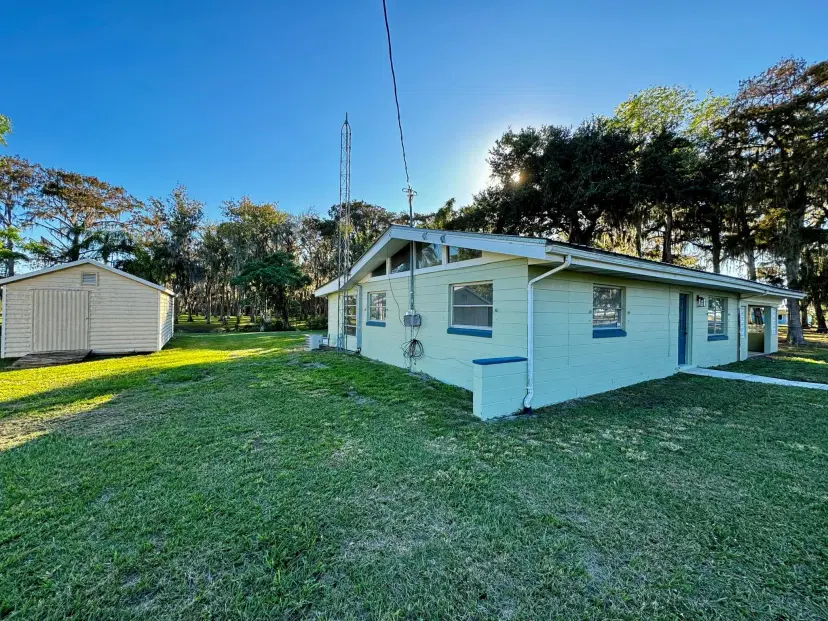 Picture of 2025 Lake Boulevard, Lorida FL 33857